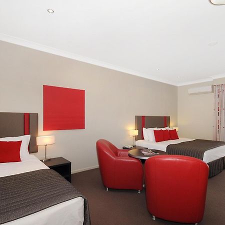 แพลตินัม อินเตอร์เนชั่นแนล Hotel ทูวูมบา ภายนอก รูปภาพ