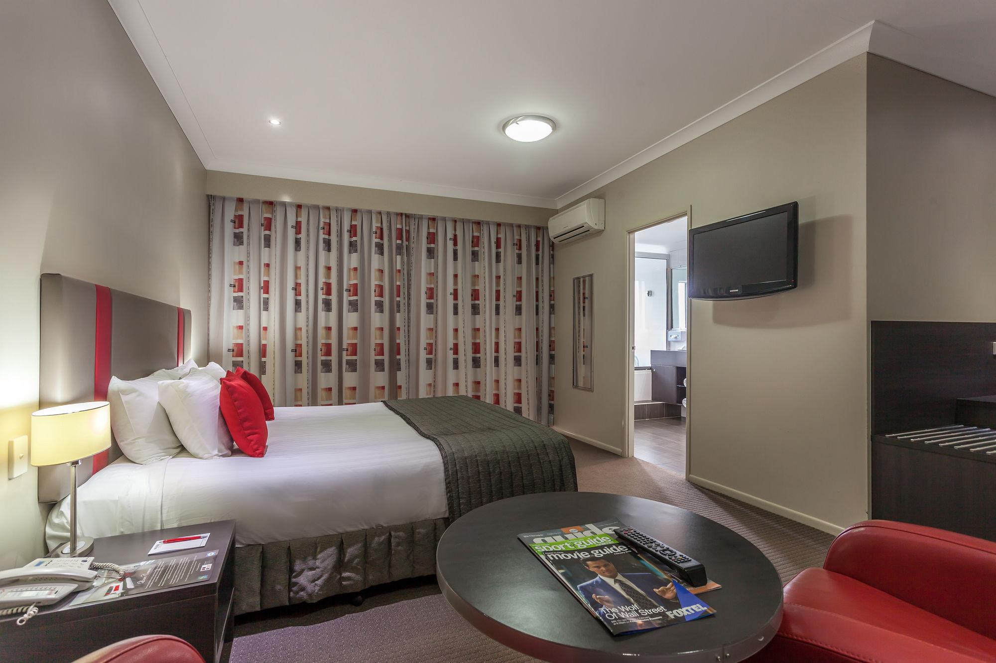 แพลตินัม อินเตอร์เนชั่นแนล Hotel ทูวูมบา ภายนอก รูปภาพ